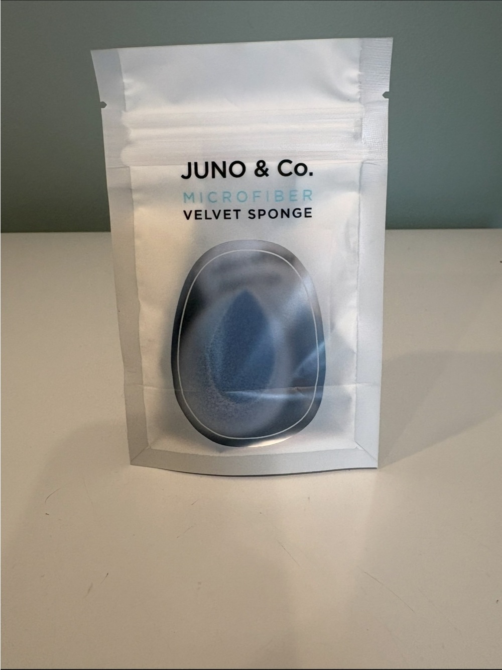 Juno & Co. Blue Microfiber Velvet Makeup Sponge